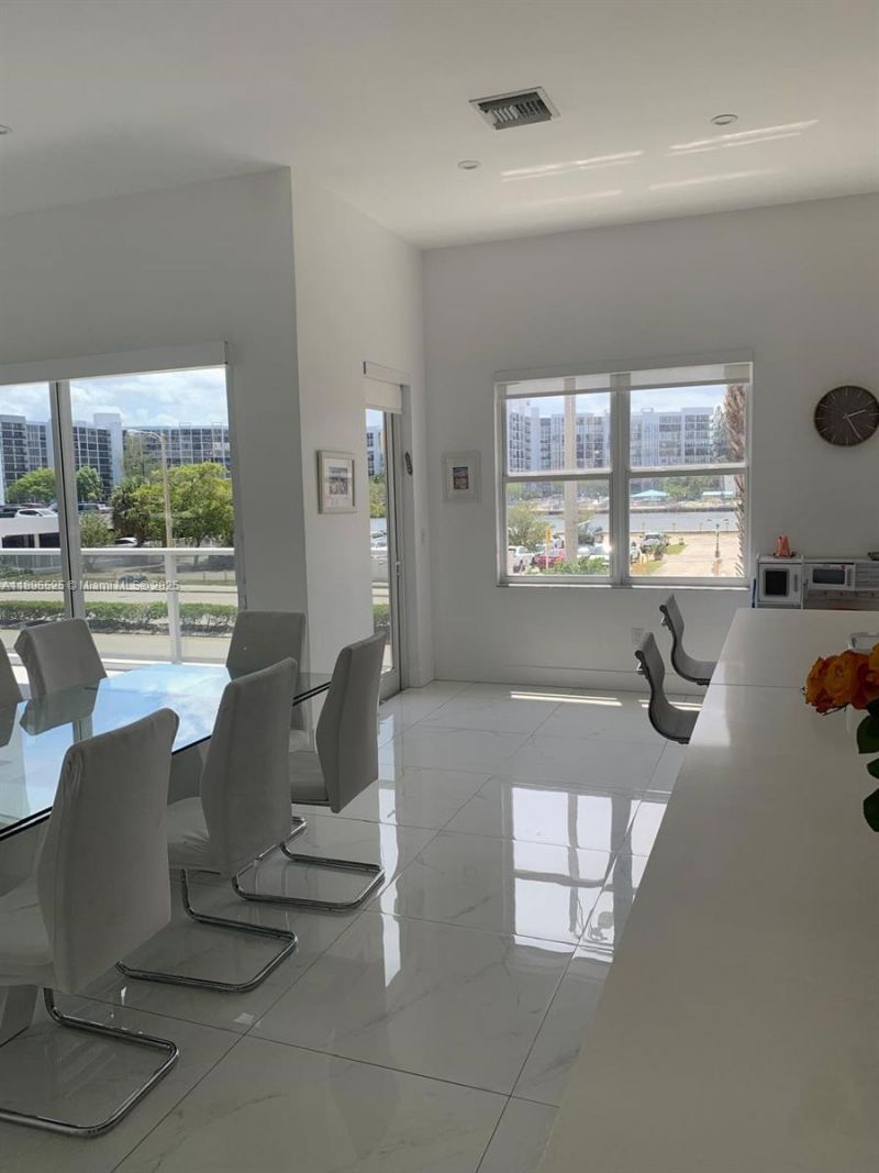 2751 S Ocean Dr, Unit 208N, Hollywood, FL 33019 Photo