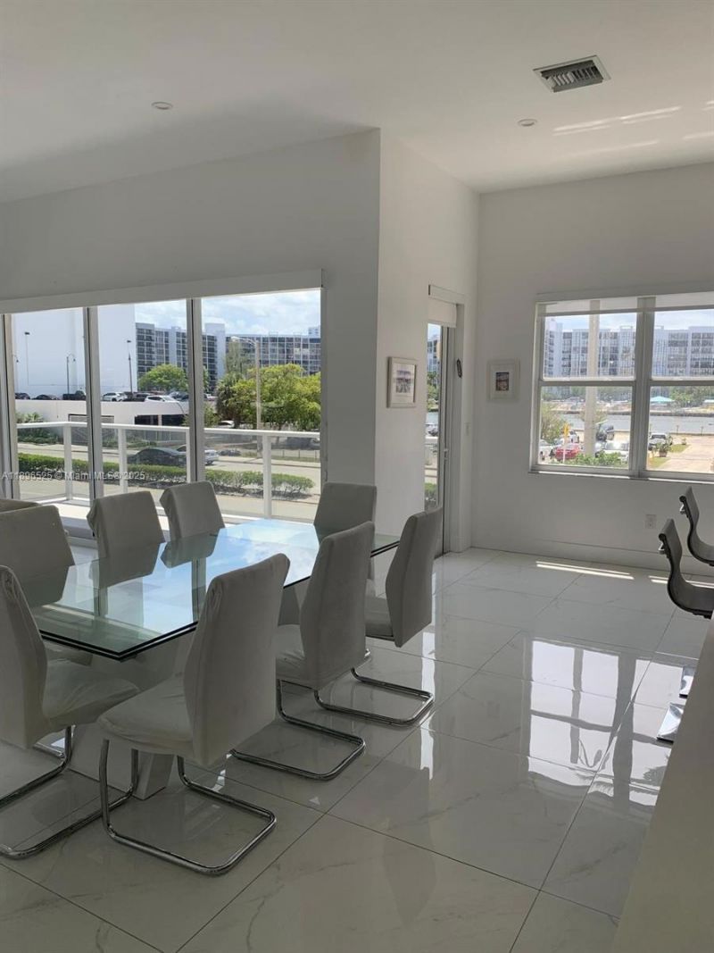 2751 S Ocean Dr, Unit 208N, Hollywood, FL 33019 Photo