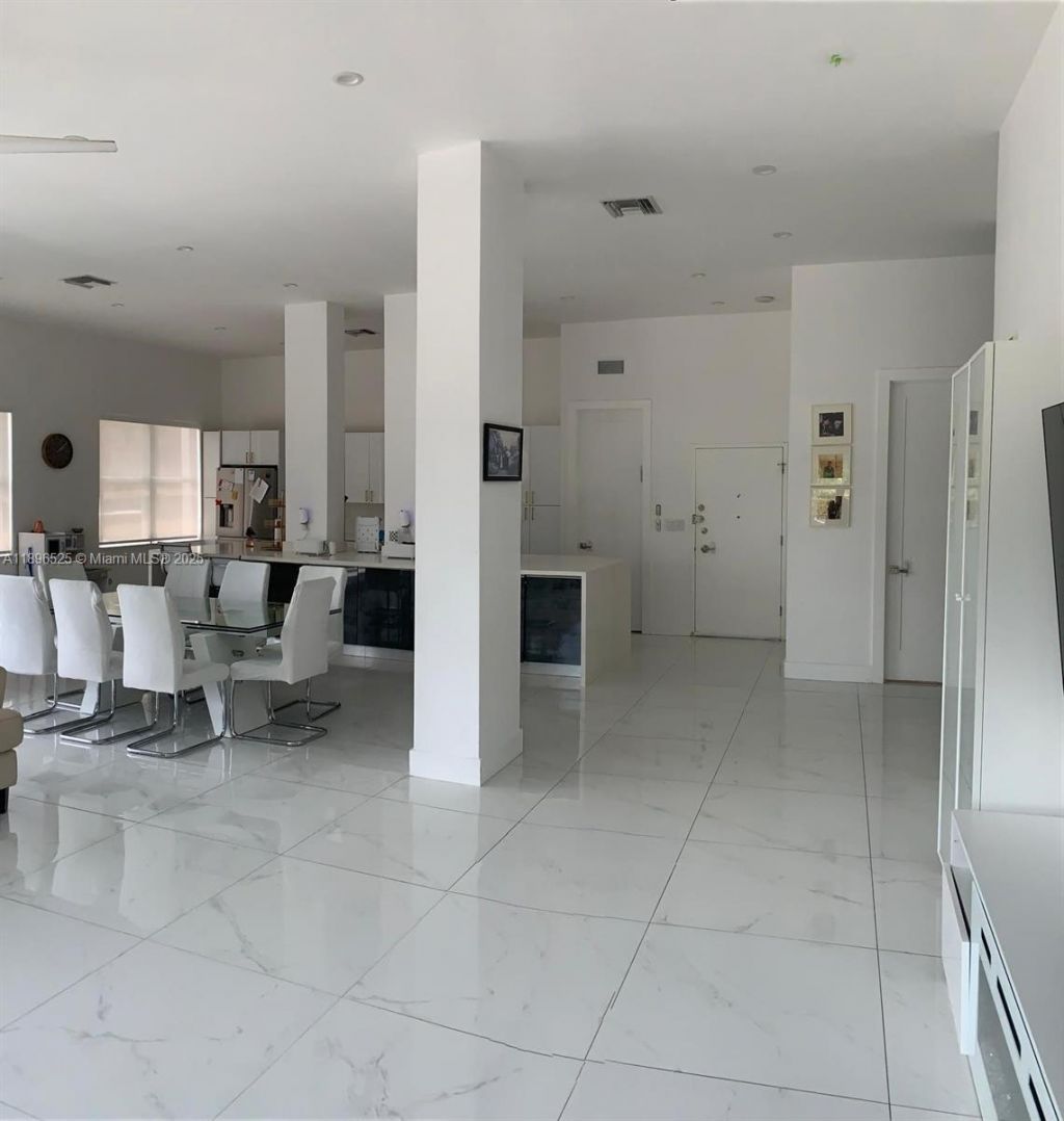 2751 S Ocean Dr, Unit 208N, Hollywood, FL 33019 Photo