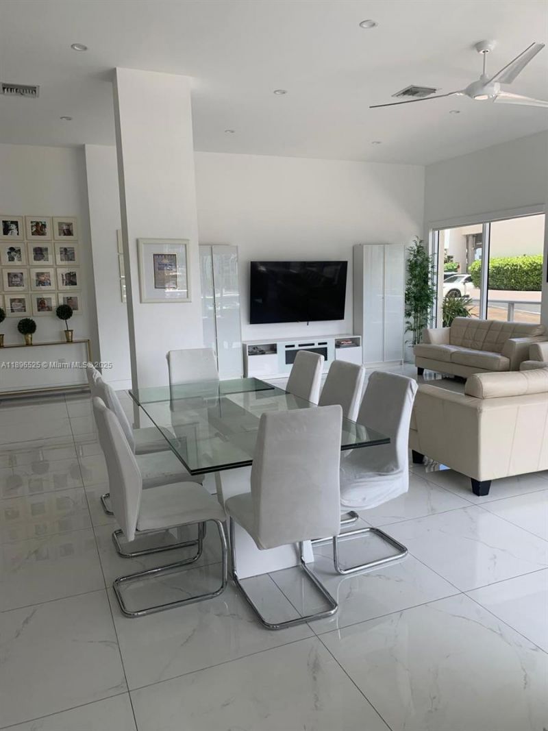 2751 S Ocean Dr, Unit 208N, Hollywood, FL 33019 Photo