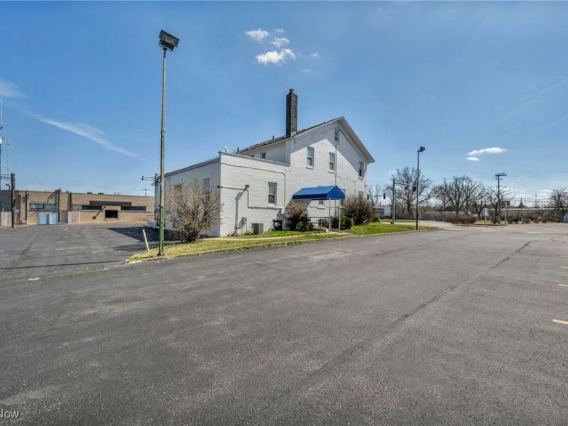 632 Cleveland Street, Elyria, OH 44035 Photo 4