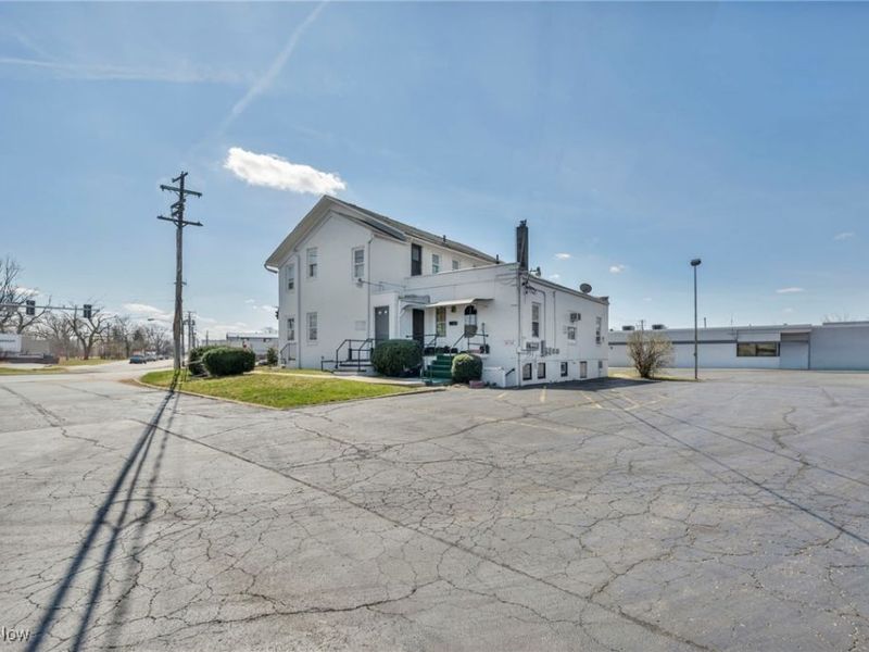 632 Cleveland Street, Elyria, OH 44035 Photo 6