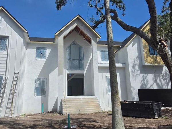 811 GROVE PARK AVENUE, TAMPA, FL 33609