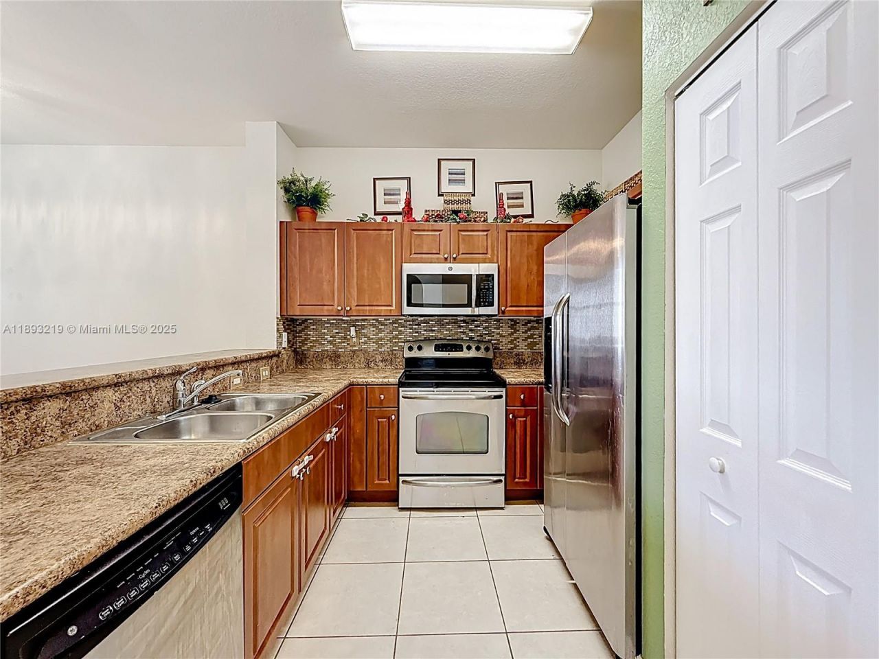 2935 SE 1st Dr, Unit 21, Homestead, FL 33033 Photo