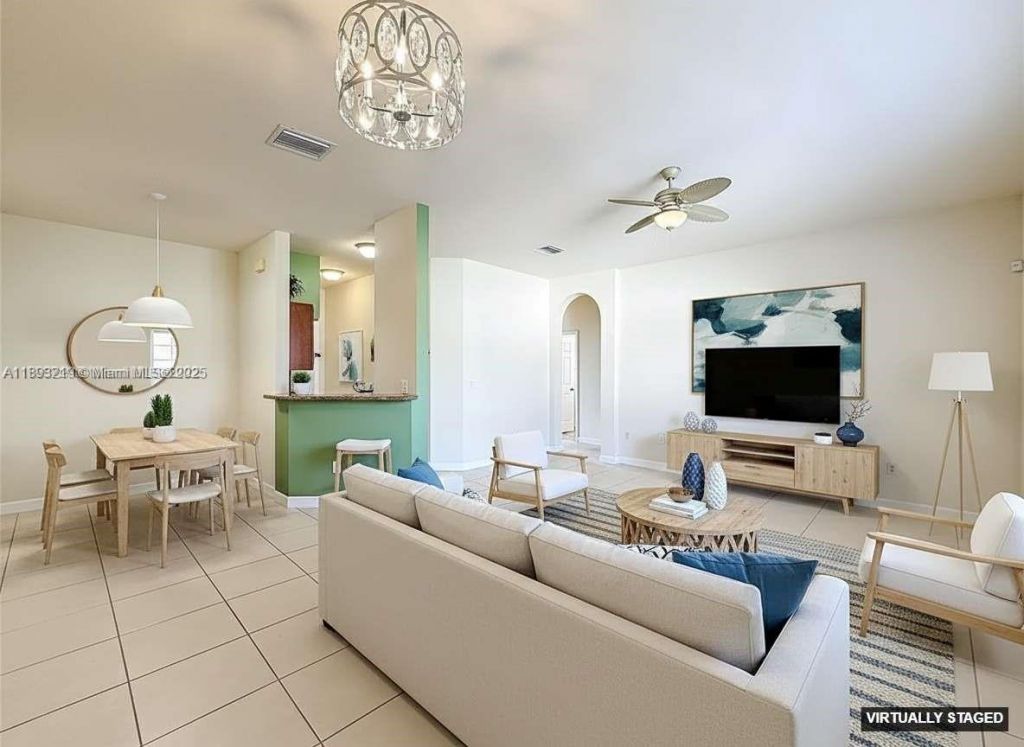 2935 SE 1st Dr, Unit 21, Homestead, FL 33033 Photo