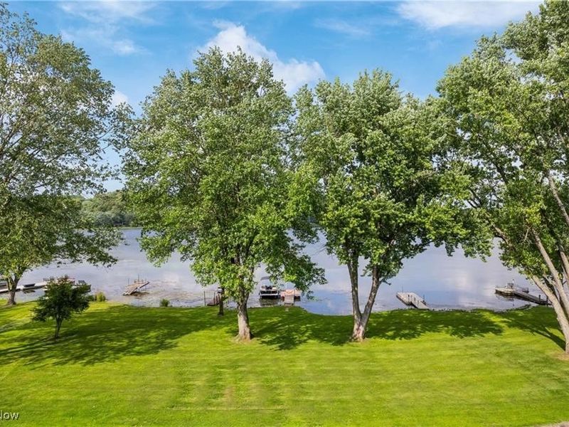 8177 S Cleveland Massillon Road, Unit 16, Clinton, OH 44216 Photo 7