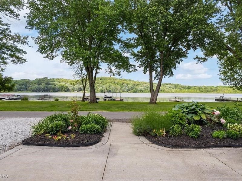 8177 S Cleveland Massillon Road, Unit 16, Clinton, OH 44216 Photo 8