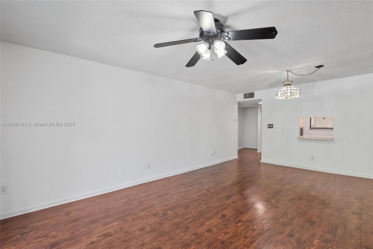 8901 N New River Canal Rd, Unit 14W, Plantation, FL 33324 Photo