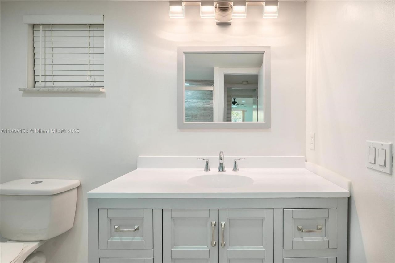 8901 N New River Canal Rd, Unit 14W, Plantation, FL 33324 Photo