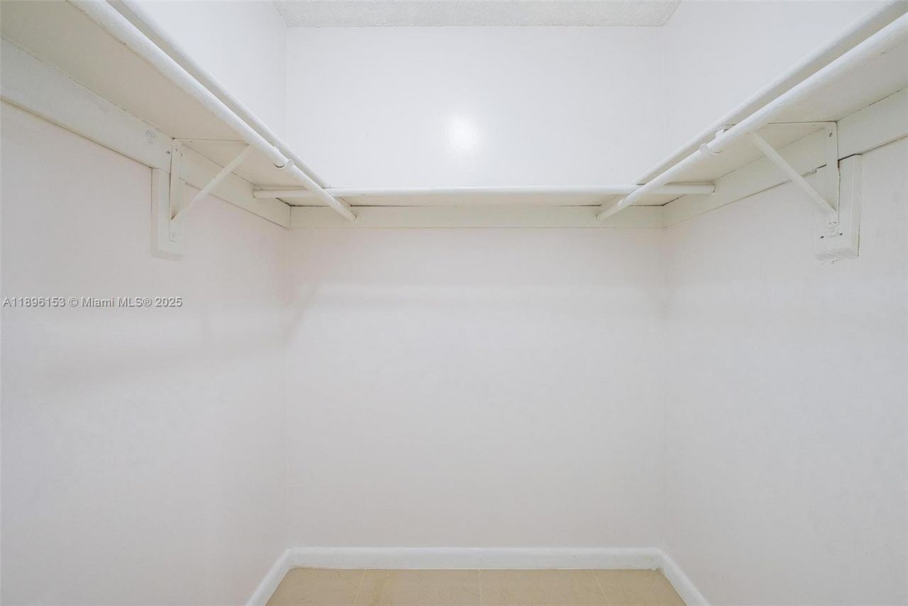 8901 N New River Canal Rd, Unit 14W, Plantation, FL 33324 Photo