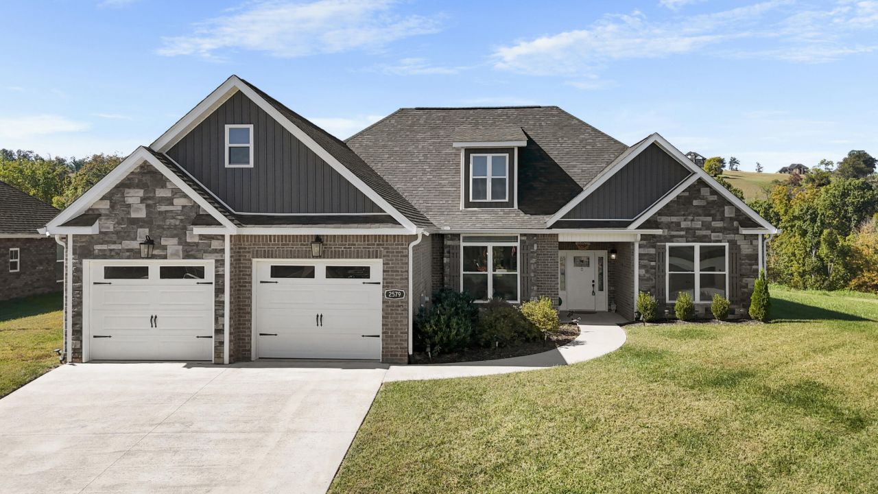 2579 Shoreline Vista Morristown, TN 37814