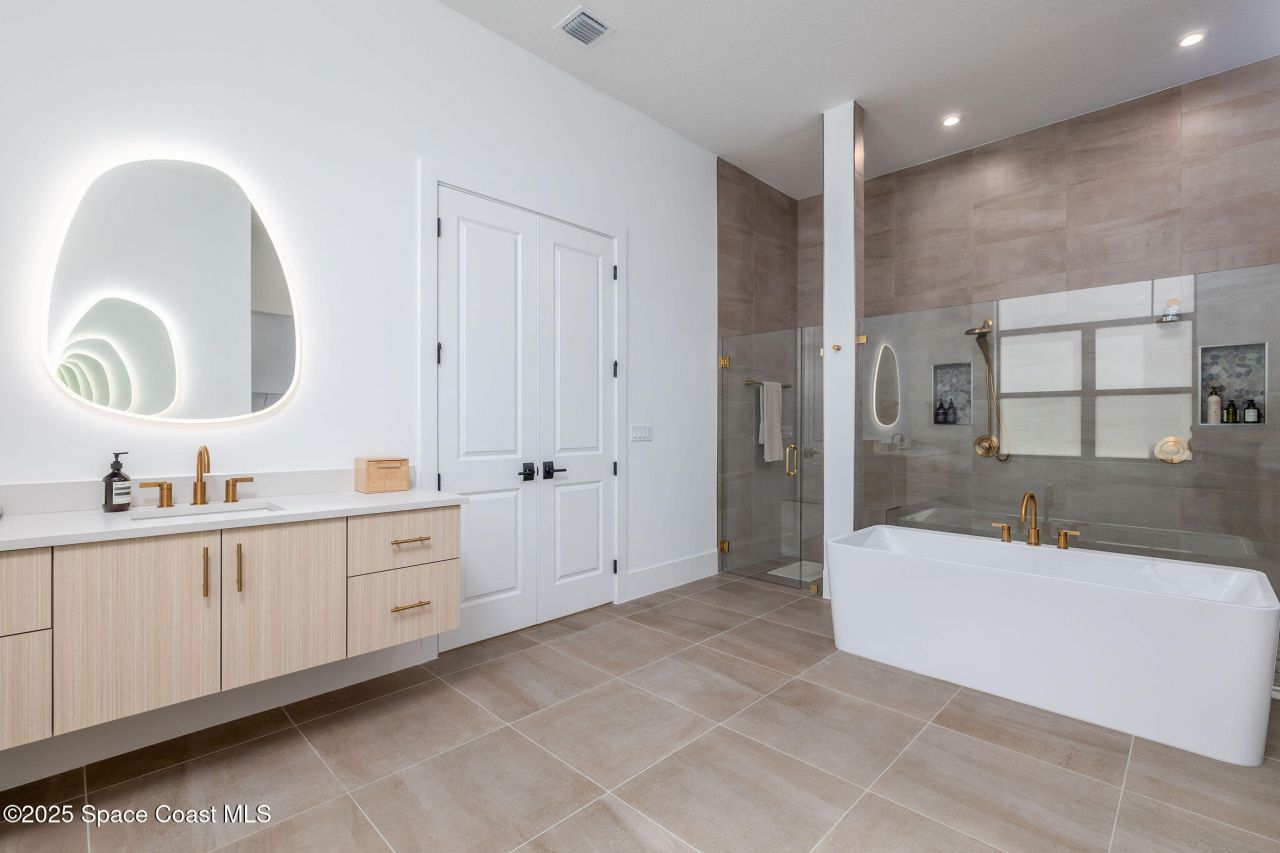 13265 Shinnecock Drive, Port Saint Lucie, FL 34987 Photo