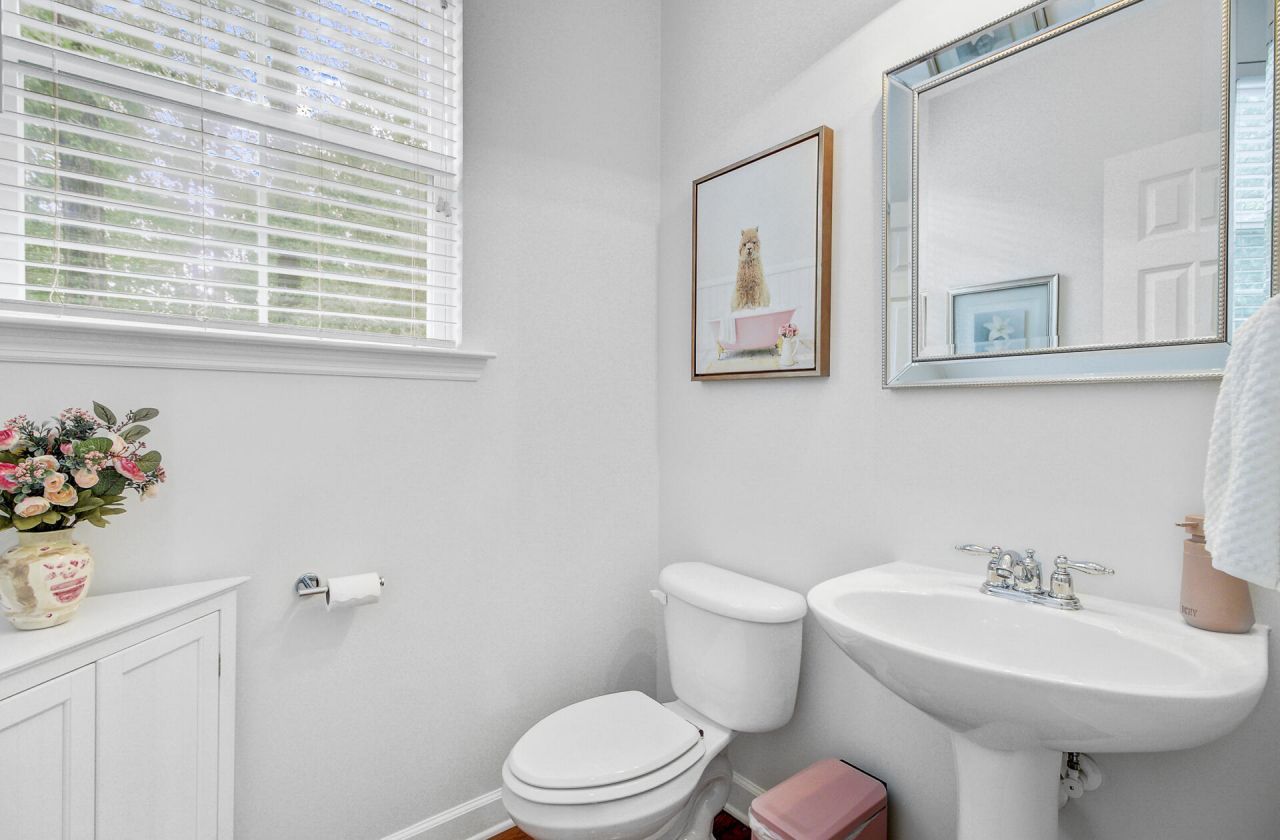 272 Fair Sailing Road Photo 9