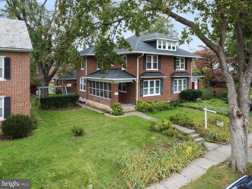 1055 Louise Avenue, Lancaster, PA 17601 Main Photo