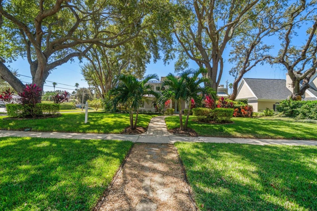 485 Park Avenue, Belleair, FL 33756 Photo