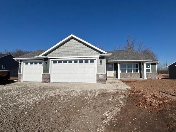 1302 W THORN CREEK DRIVE, Hilbert, WI 54129