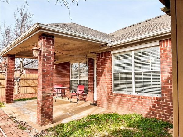 1306 E Kara Lane, Rogers, AR 72758