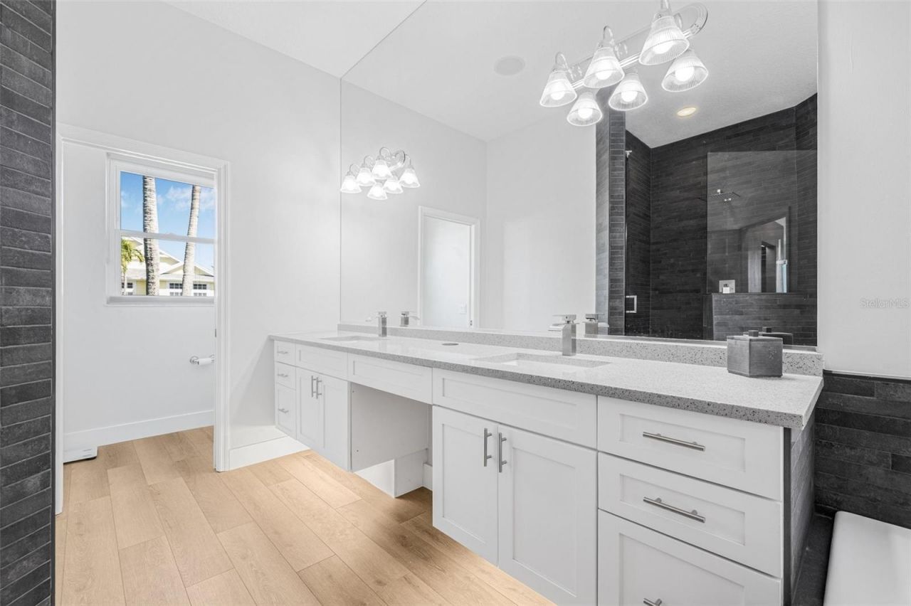 4612 Barracuda Drive, Bradenton, FL 34208 Photo