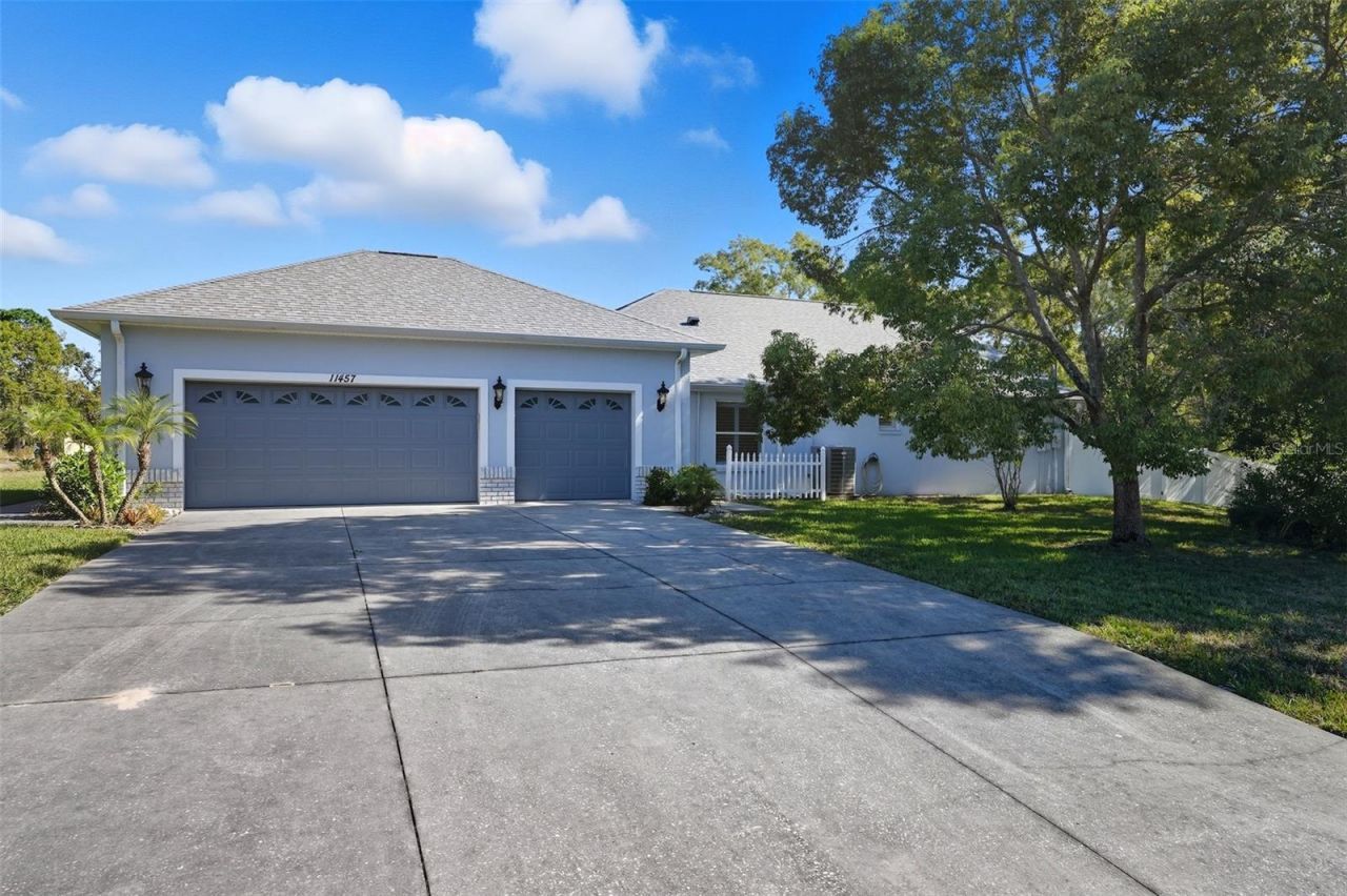11457 Genter Drive, Spring Hill, FL 34609 Photo