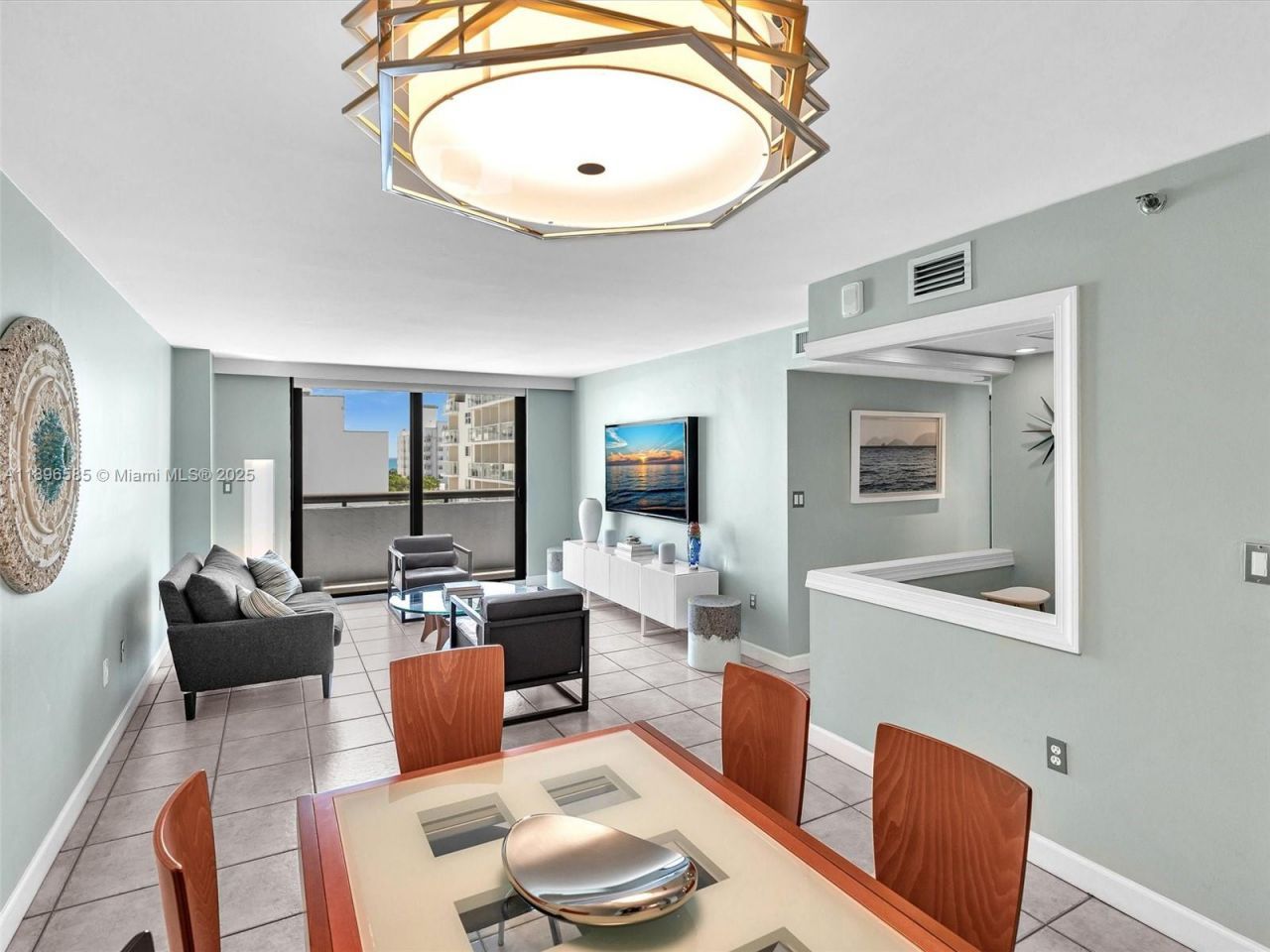 1775 Washington Ave, Unit 8B, Miami Beach, FL 33139 Photo