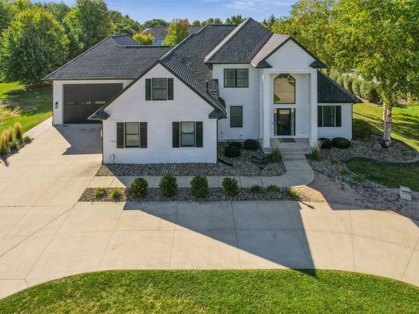 4620 Park Drive, West Des Moines, IA 50265