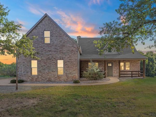 516 Lydia Lane, Granbury, TX 76049