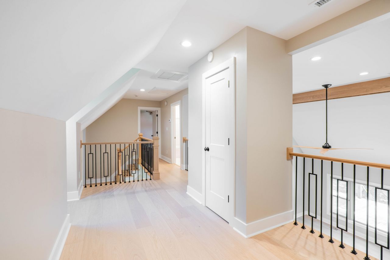 316 Anadale Court Photo 33