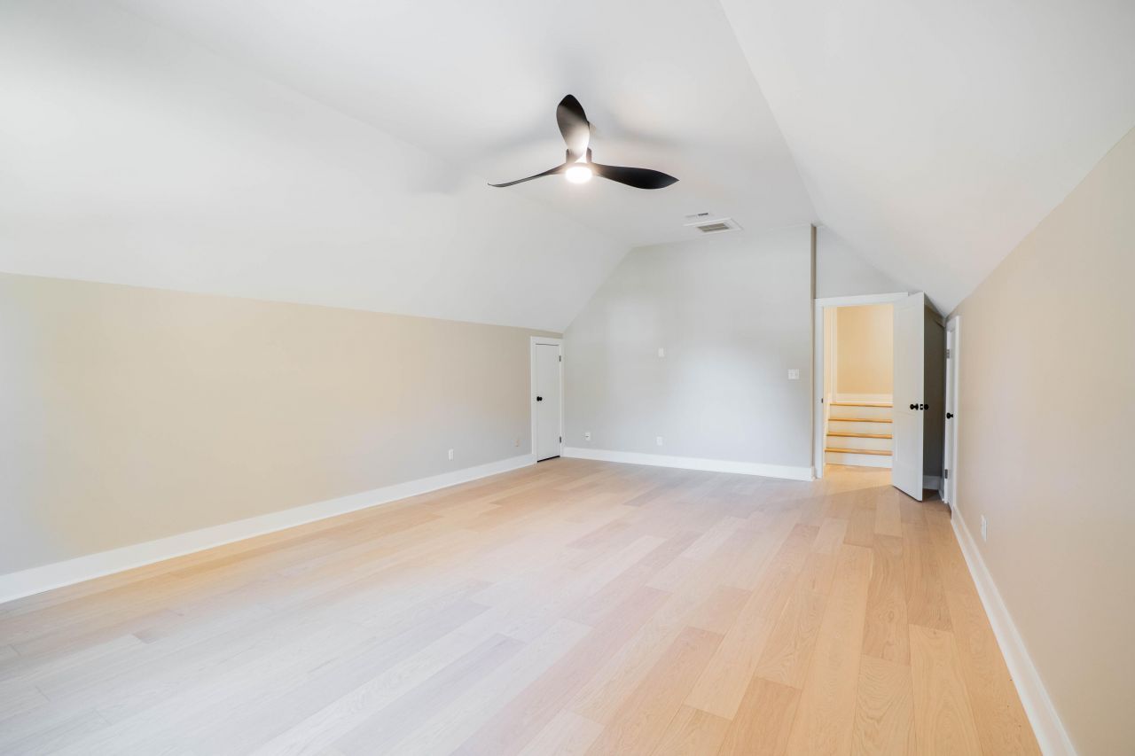 316 Anadale Court Photo 34