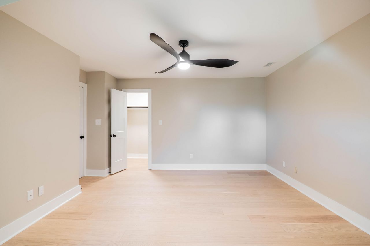 316 Anadale Court Photo 39