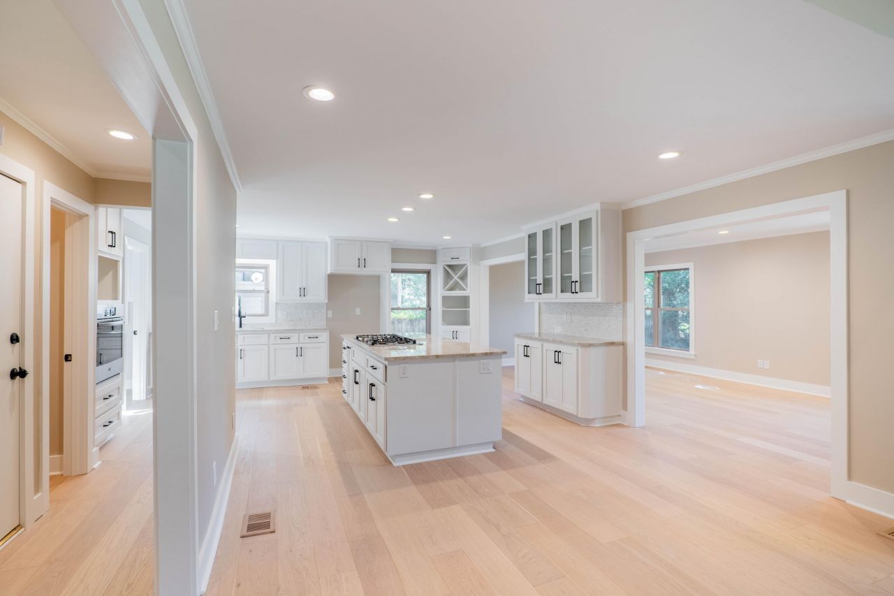 316 Anadale Court Photo 8