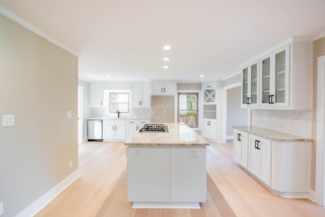 316 Anadale Court Photo 9