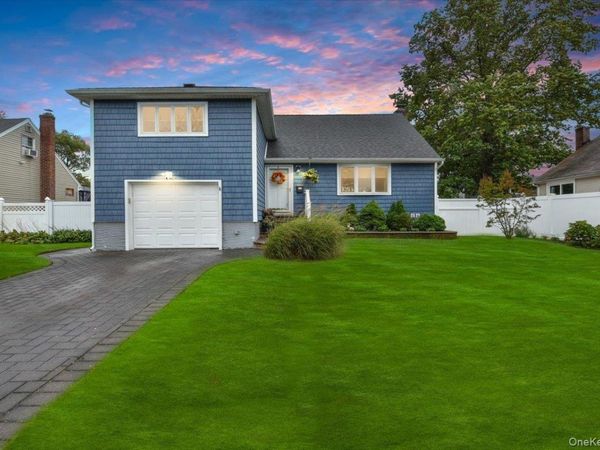 33 Ford Drive S, Massapequa, NY 11758