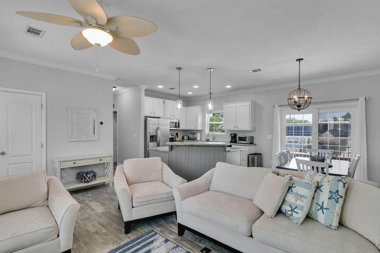 121 Venetian Drive, Islamorada, FL 33036 Photo