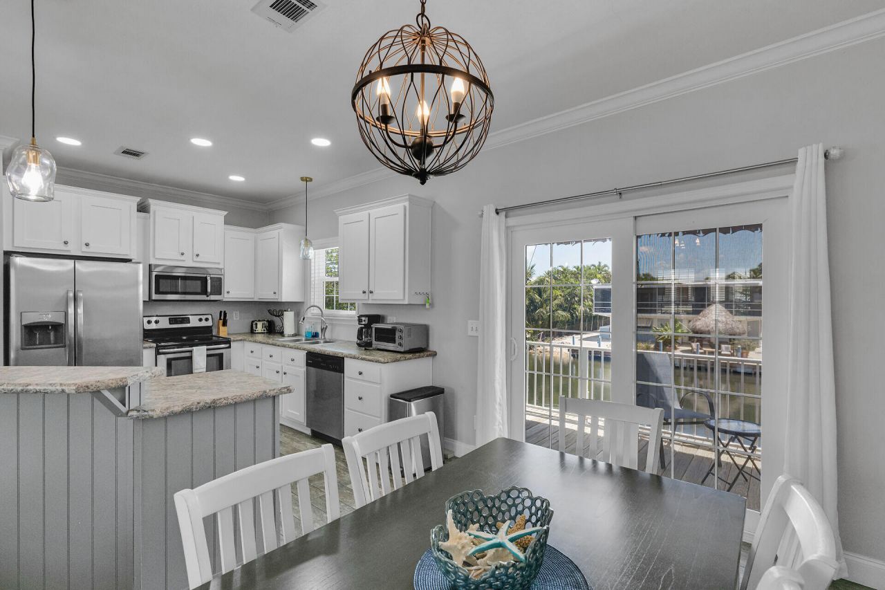 121 Venetian Drive, Islamorada, FL 33036 Photo