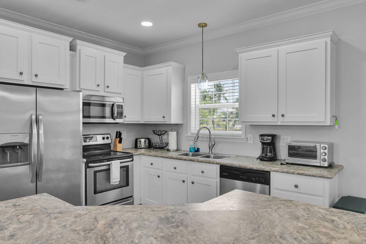 121 Venetian Drive, Islamorada, FL 33036 Photo