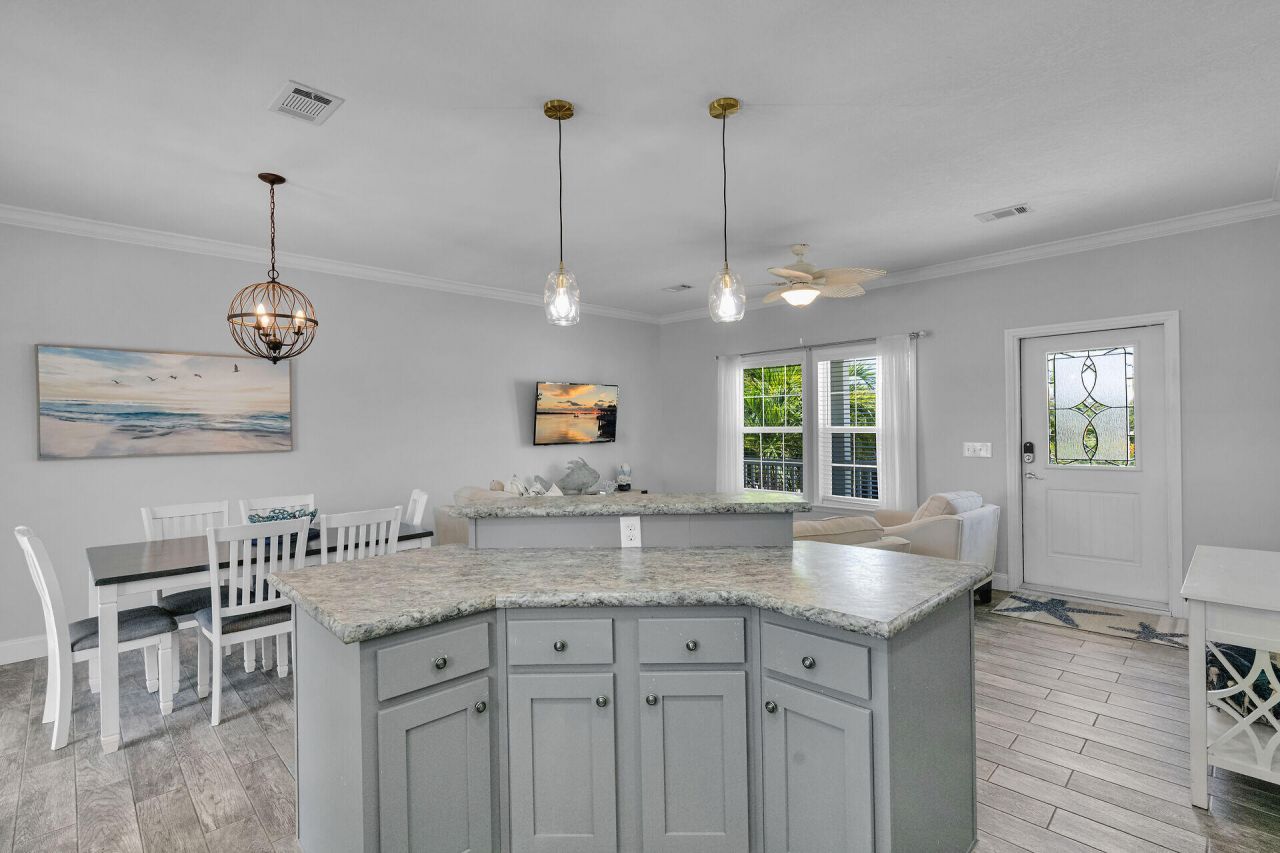 121 Venetian Drive, Islamorada, FL 33036 Photo