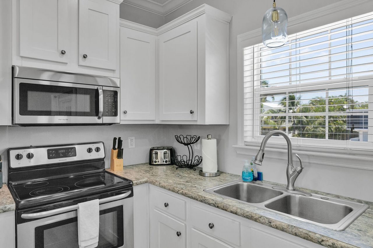 121 Venetian Drive, Islamorada, FL 33036 Photo