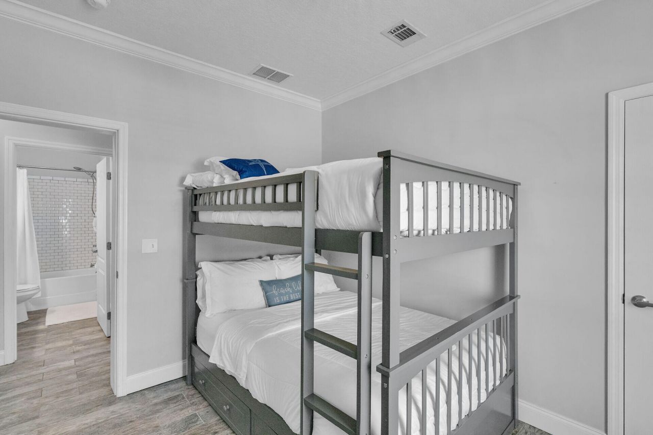 121 Venetian Drive, Islamorada, FL 33036 Photo