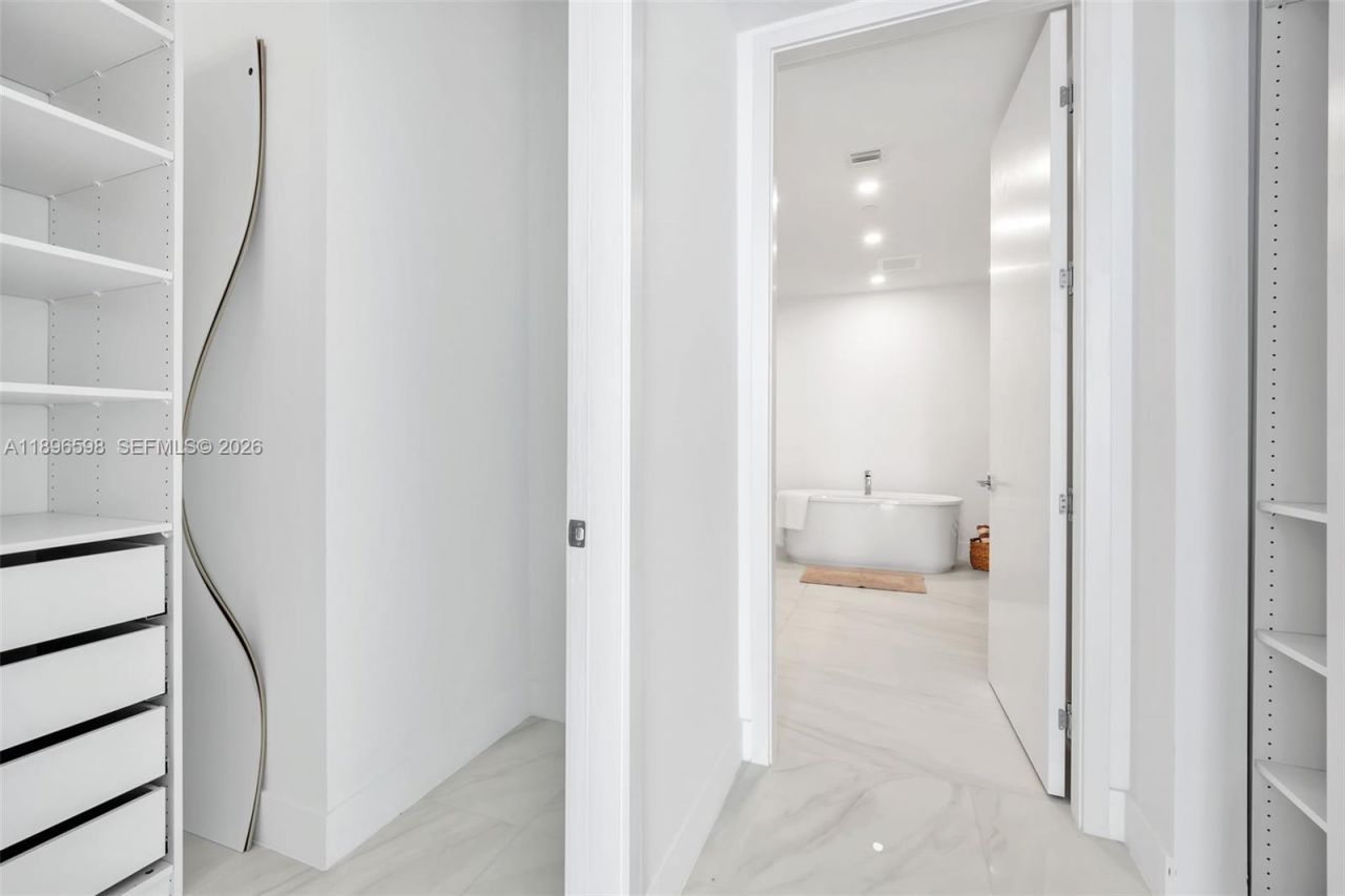 17550 Collins Ave, Unit 1003, Sunny Isles Beach, FL 33160 Photo