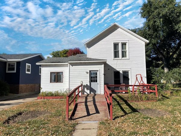 18 S Spring Avenue, Springfield, MN 56087