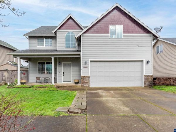 317 W Jadon Dr, Lebanon, OR 97355