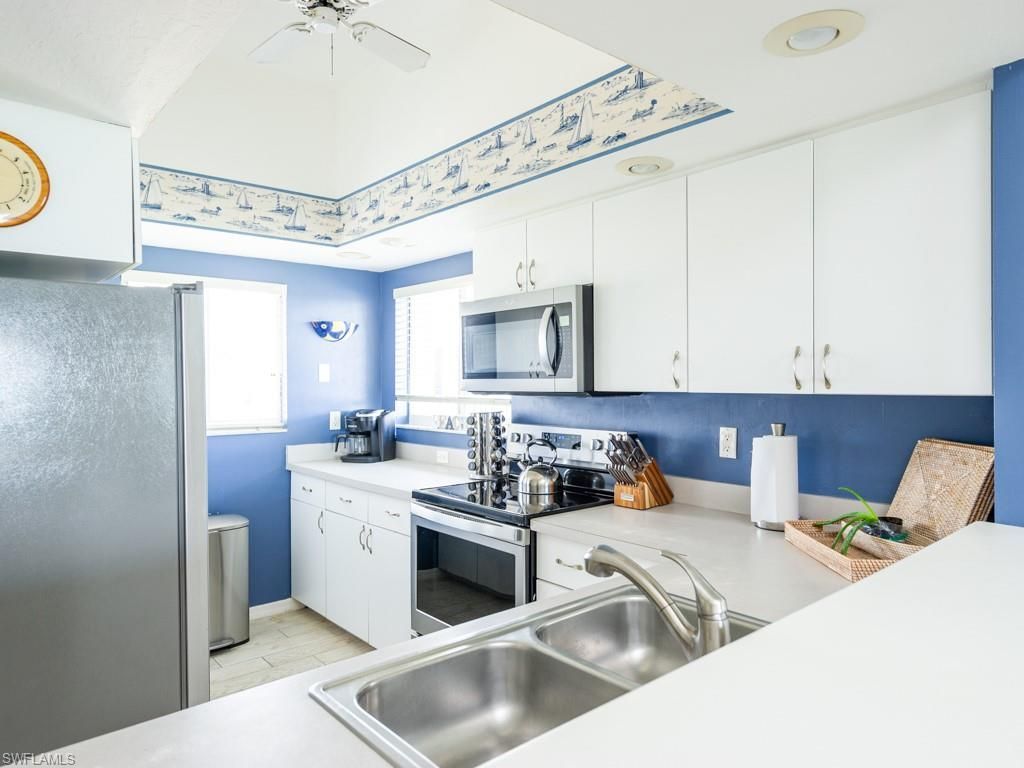 255 Periwinkle Way, Unit 6-C, Sanibel, FL 33957 Photo