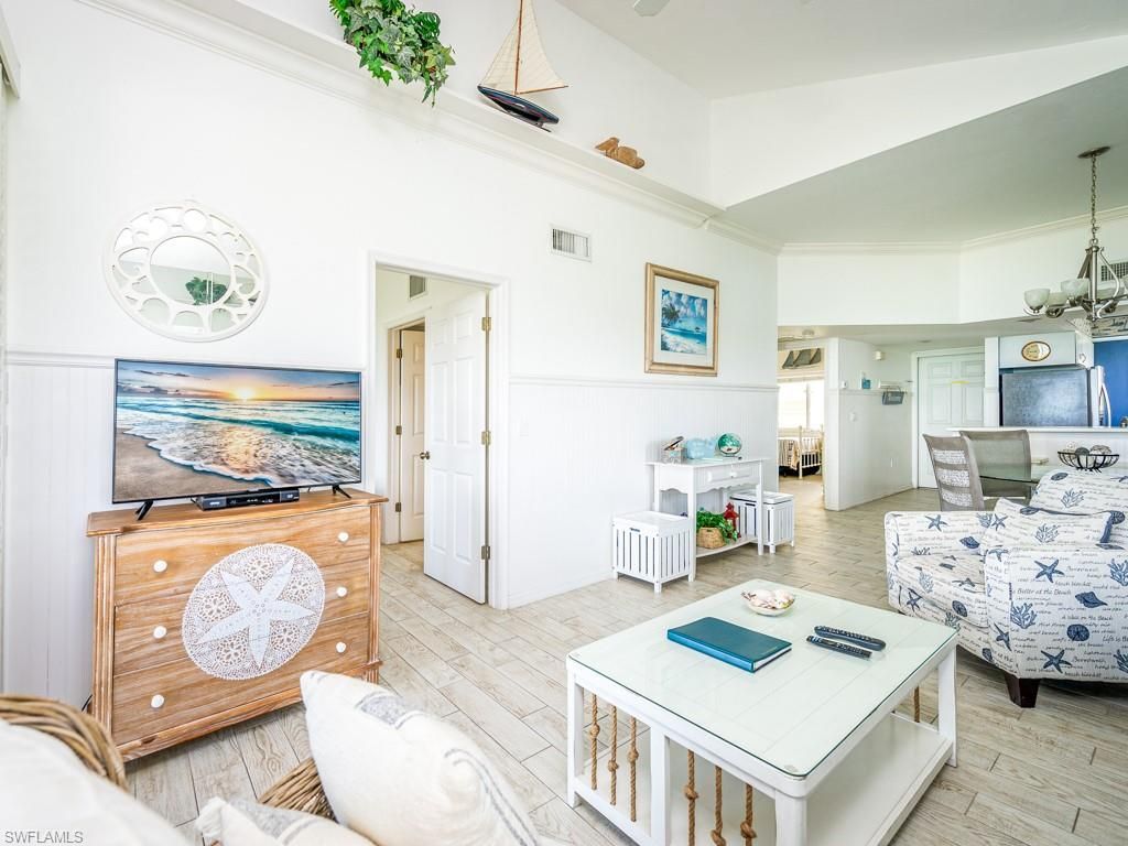 255 Periwinkle Way, Unit 6-C, Sanibel, FL 33957 Photo