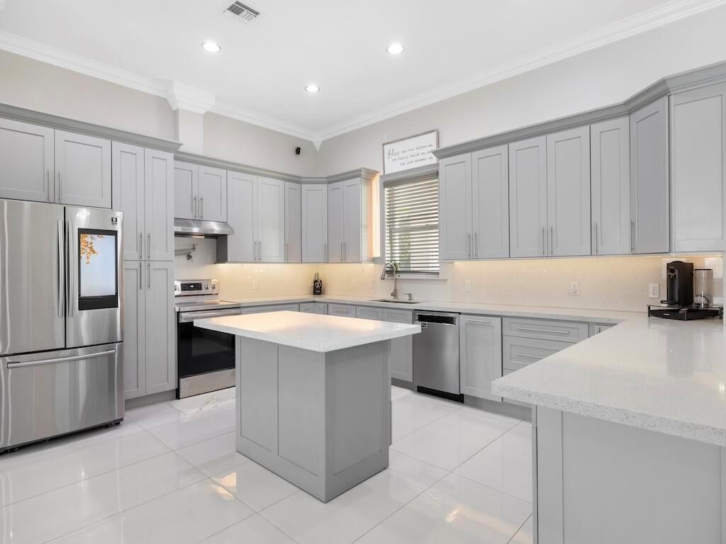 914 SW Mccracken Avenue, Port Saint Lucie, FL 34953 Photo