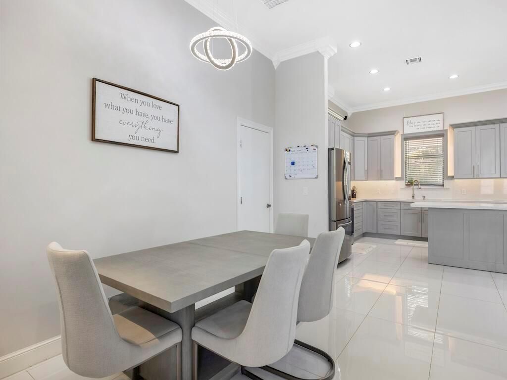 914 SW Mccracken Avenue, Port Saint Lucie, FL 34953 Photo