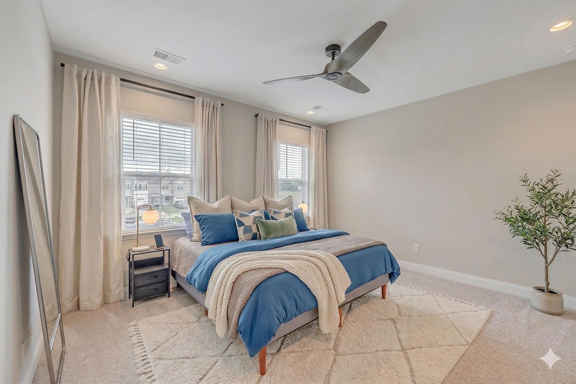 159 Hawthorne Landing Drive Photo 11