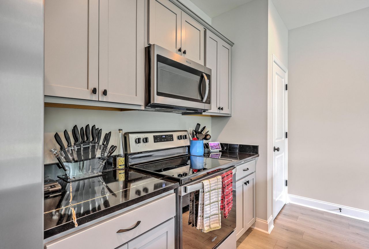 159 Hawthorne Landing Drive Photo 12