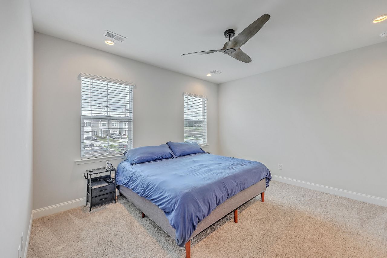 159 Hawthorne Landing Drive Photo 16