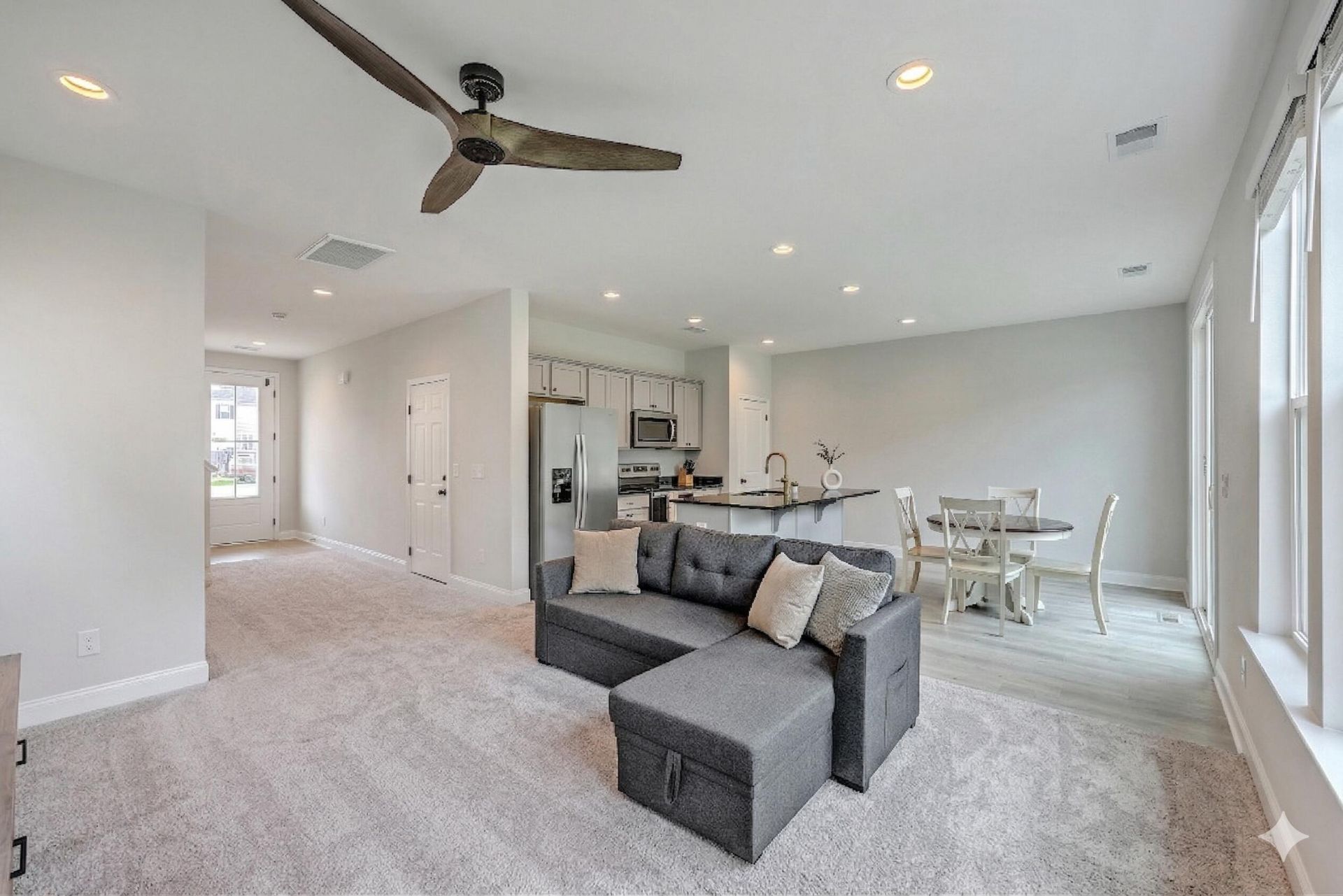 159 Hawthorne Landing Drive Photo 5