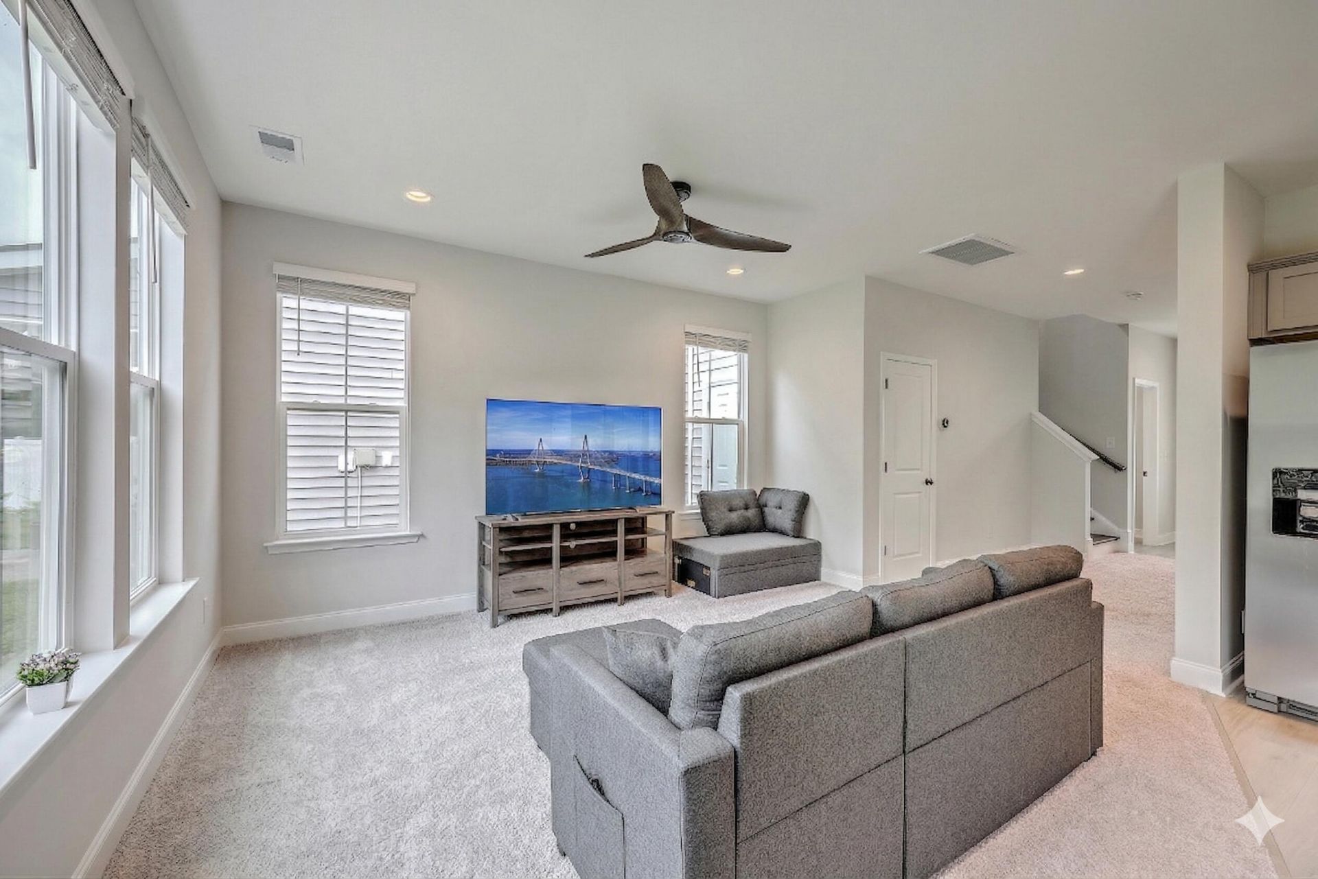 159 Hawthorne Landing Drive Photo 6